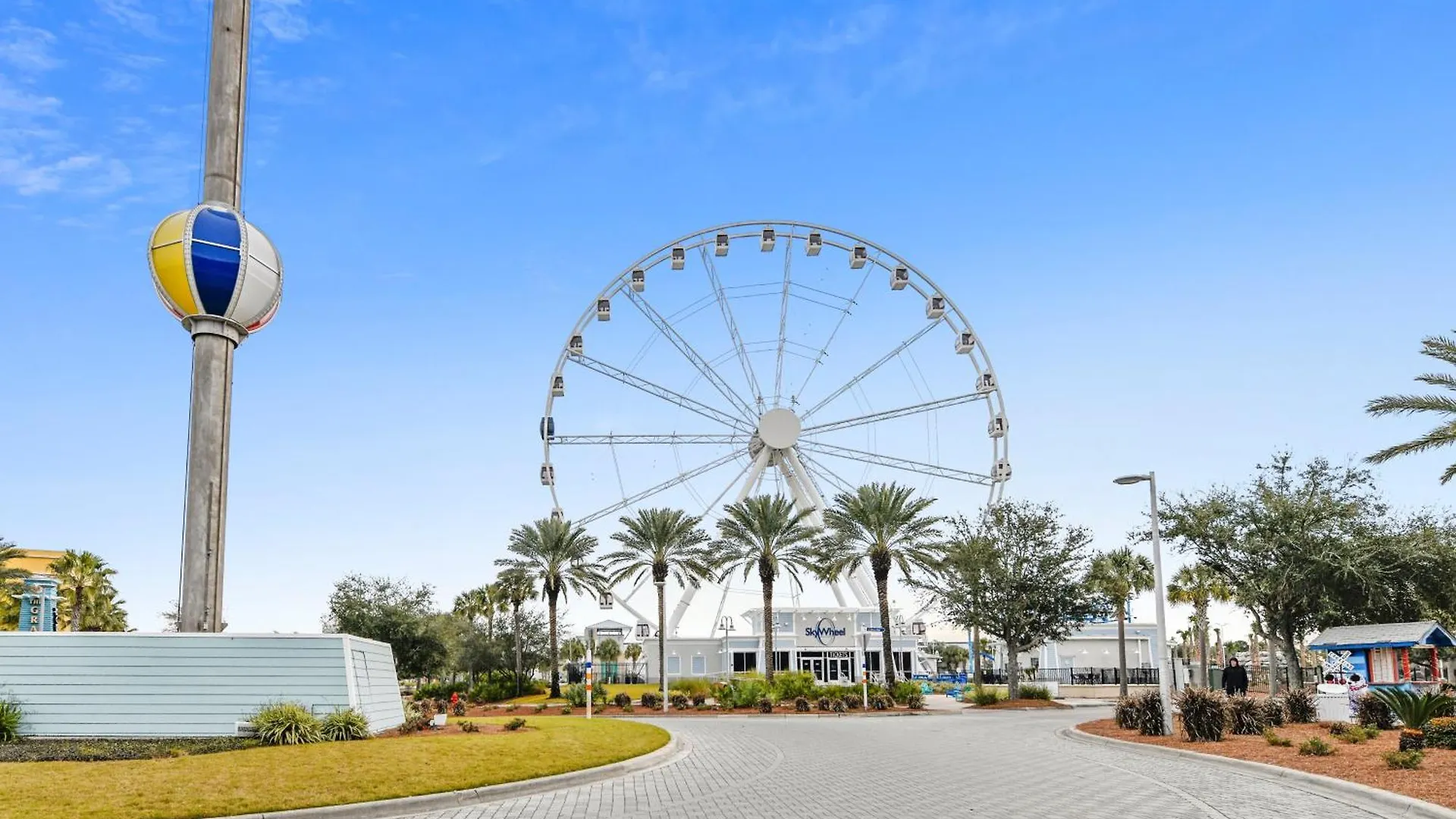 Majestic Beach Resort 1411-1 By Book That Condo Panama City Beach 0*,